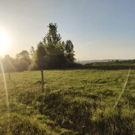 Gorska Ostoja Pole Kempingowo- Kamperowe Camping Leśna